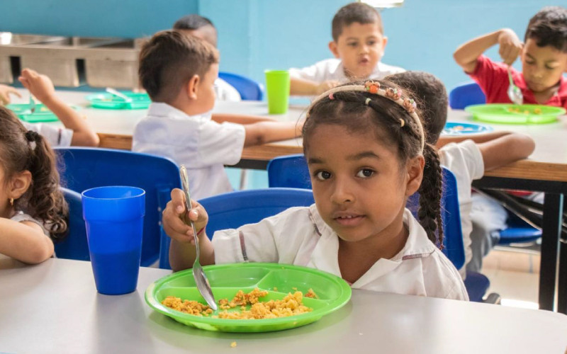Sahagún rompe el rezago histórico del PAE: hoy beneficia al 50,3% de sus estudiantes